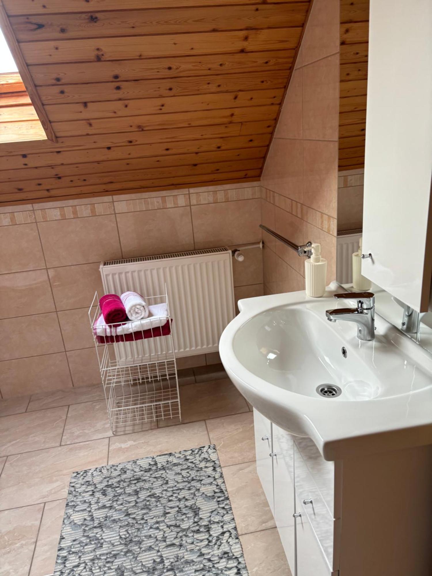Afamado Apartman Fisli Hévíz Exterior foto